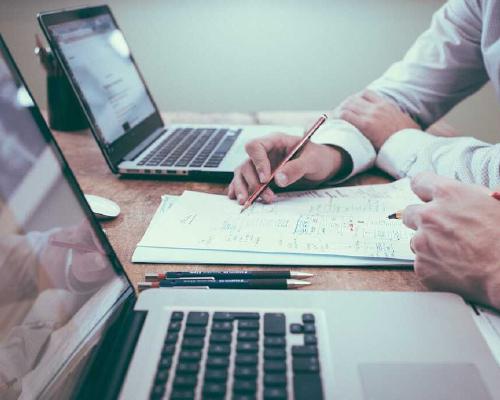 Financial controller