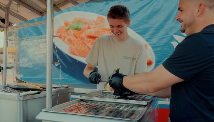 Werken in een viswinkel